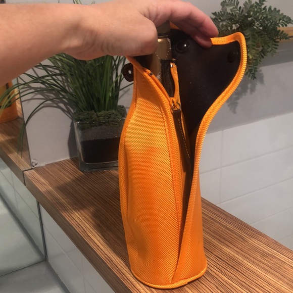 VEUVE CLIQUOT jacket brut champagne bottle sleeve insulated holde… - Picture 4 of 9